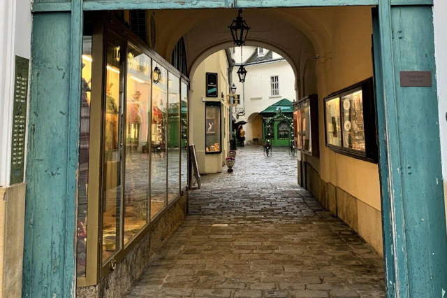 Durchgänge und Geheimgänge