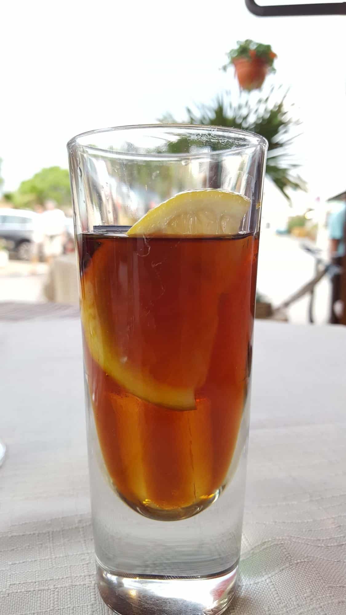 im kroatienurlaub lernt