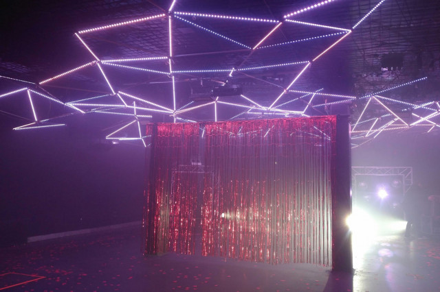 Grelle Forelle in rosa lila Farbtönen