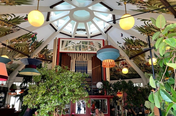 Das Café Ponykarussell im Wiener Prater (c) 1000things