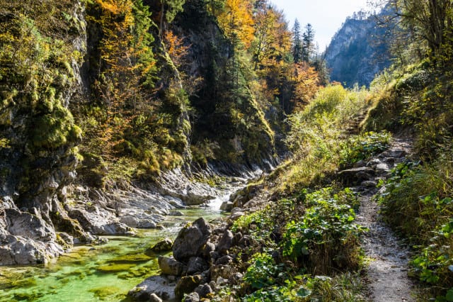 Ein Tal der Oetschergraeben in Niederösterreich, Tormaeuer