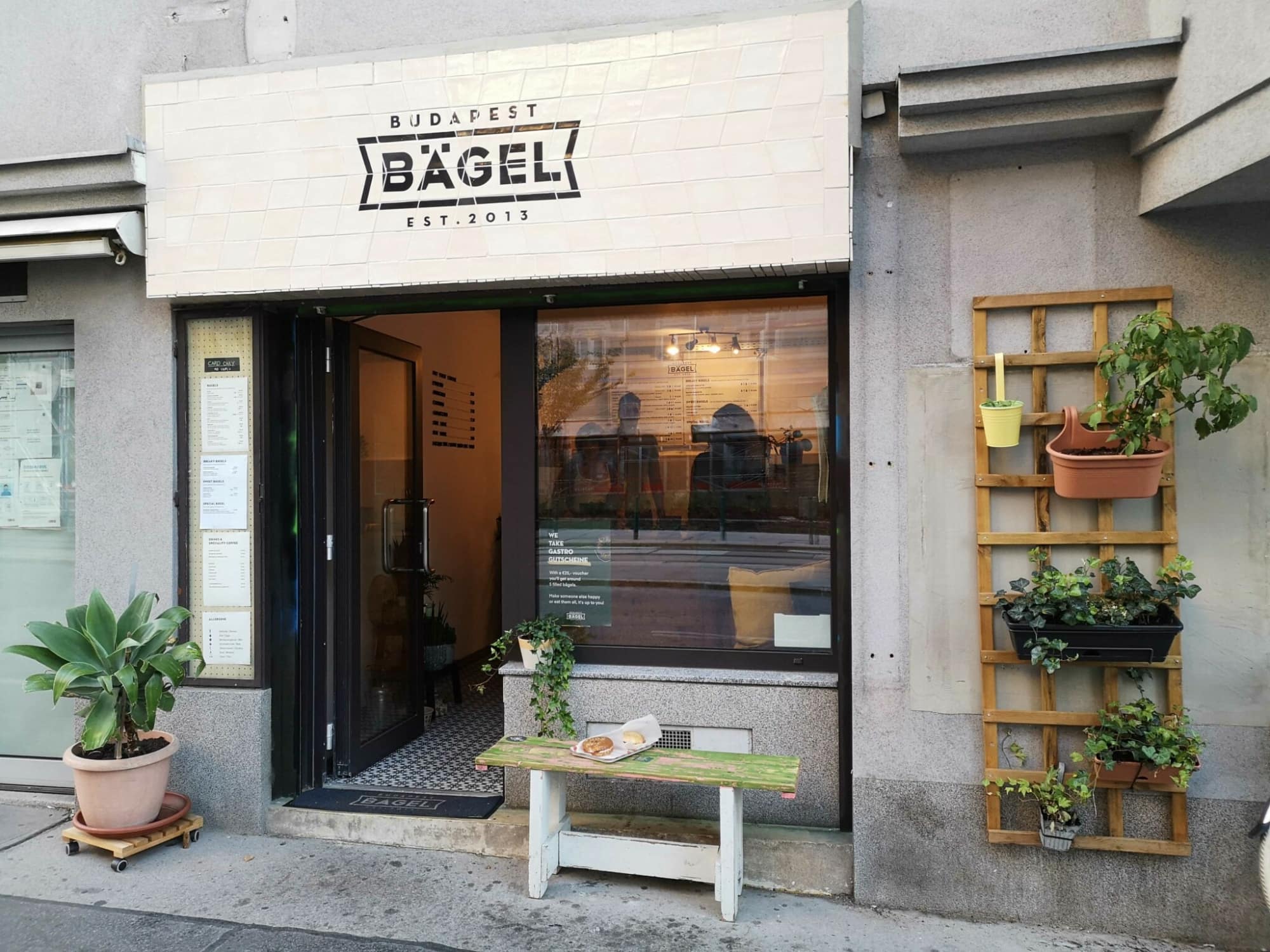 Budapest Bagel
