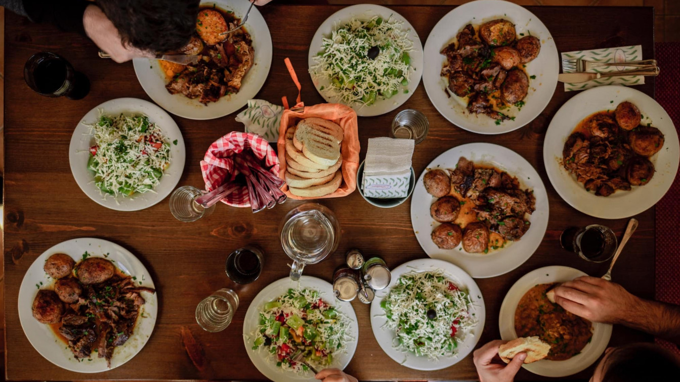 Restaurants zum Bestellen in Wien, Essen am Tisch