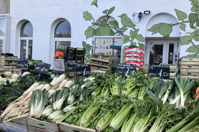 Ein Bauernmarkt in Wien: Hier ein Marktstand am Yppenplatz
