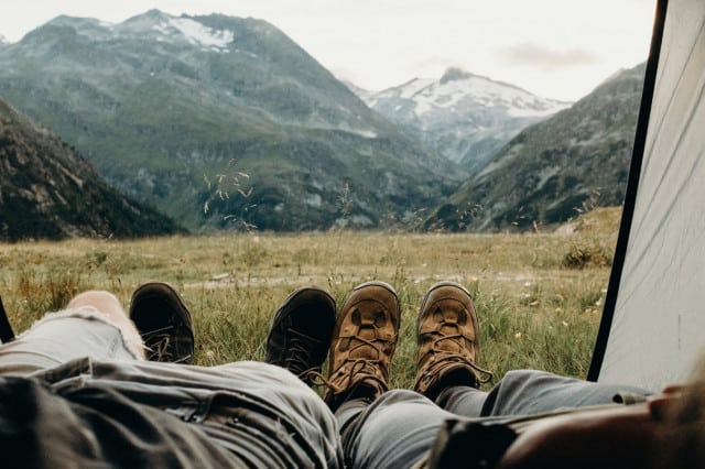 Camping (c) Kate Joie | Unsplash