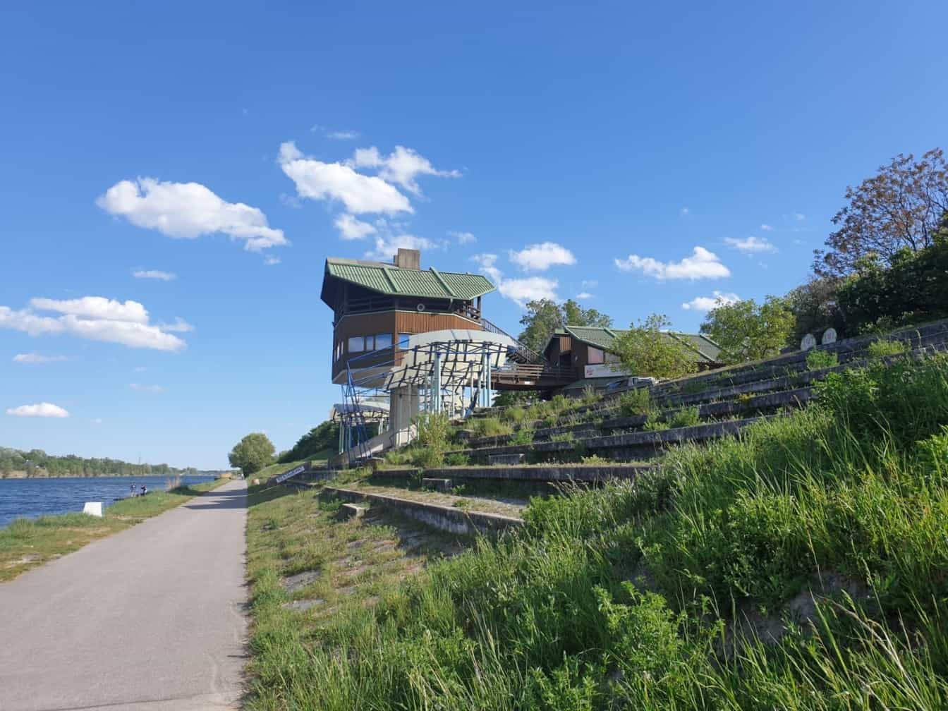 Das Himmel und Wasser auf der Donauinsel in Wien (c) Luisa Lutter | 1000things