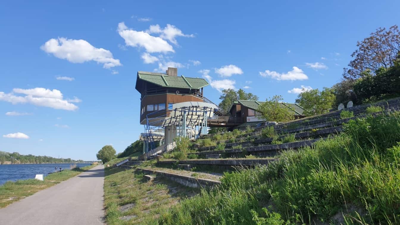 Das Himmel und Wasser auf der Donauinsel in Wien (c) Luisa Lutter | 1000things