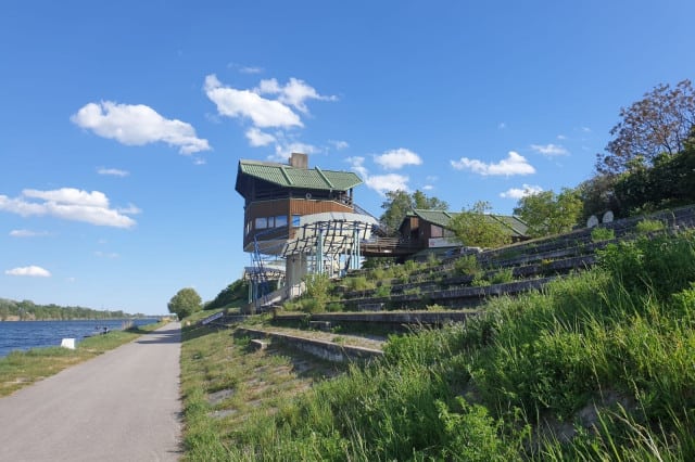 Das Himmel und Wasser auf der Donauinsel in Wien (c) Luisa Lutter | 1000things