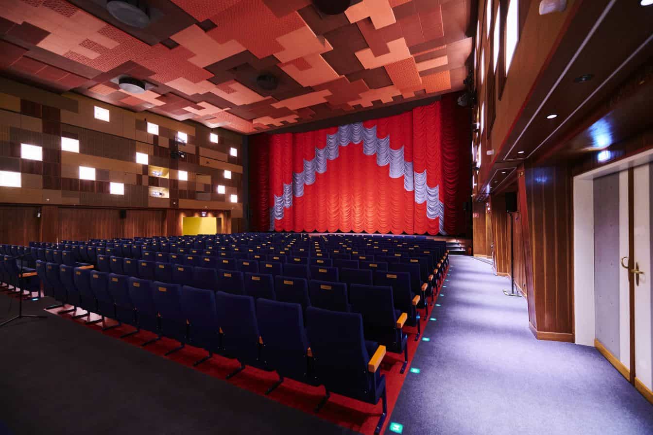 Der Saal des Gartenbaukinos in Wien (c) Chris Mavrič