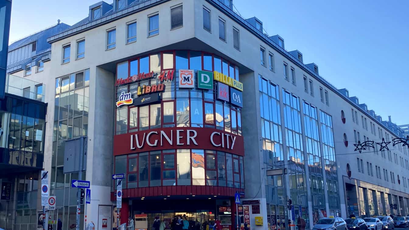 Die Lugner City im 15. Bezirk (c) Alissa Hacker | 1000things