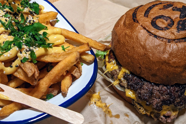 XO Grill Wien Burger