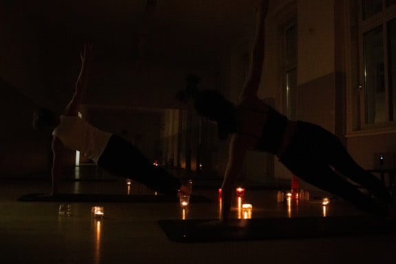 Candlelight Pilates bei In Good Shape im 2. Bezirk (c) Alina Schneeberger