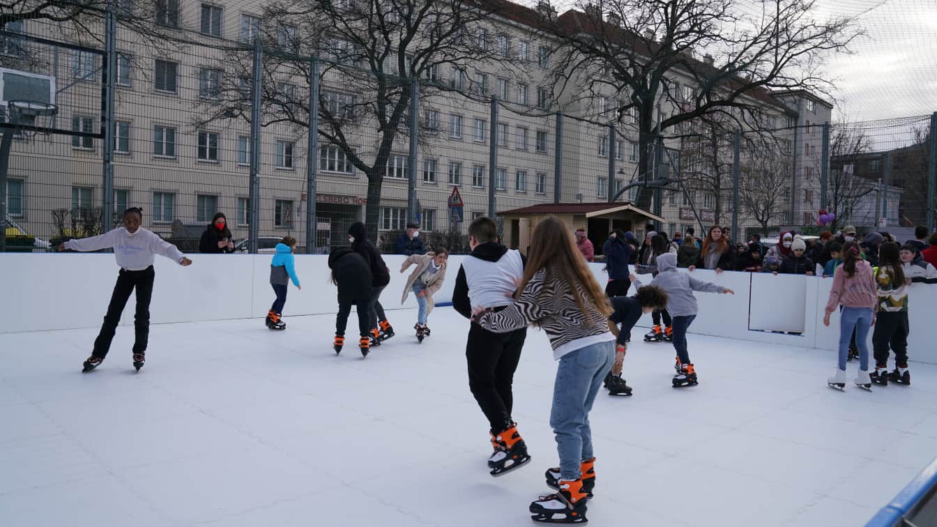 Eislaufplatz Bacherpark (c) Magdalena Blecha