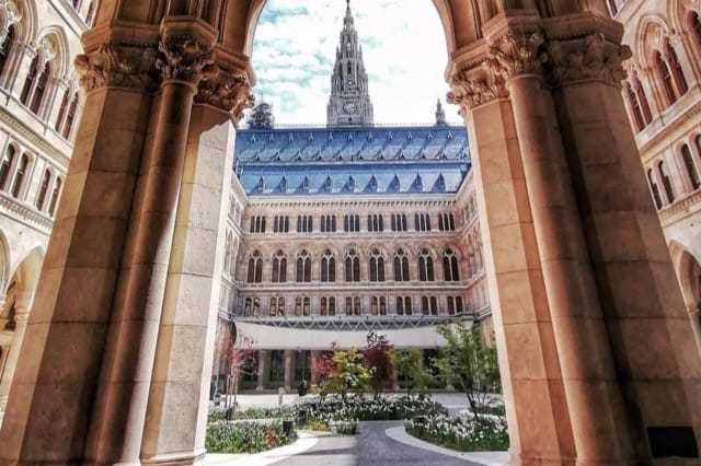 Rathaus Innenhof Wien