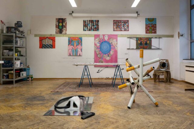 Never at Home (c) Xenia Snapiro