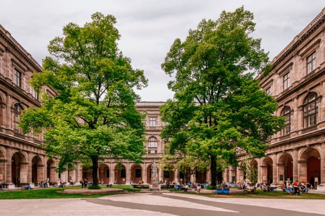 Uni Wien Arkadenhof