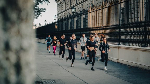 Die Laufgruppe Eary Birds läuft morgens um die Ringstraße. (c) Dominik Kraihamer | Early Birds
