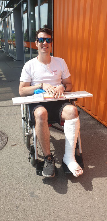 Sebastian Gruber im Rollstuhl 