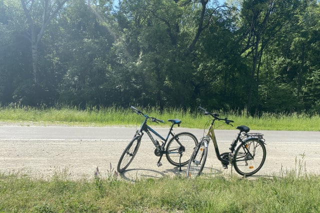 Zwei Räder am Donauradweg, auf einer Fahrradtour durchs Burgenland und Niederösterreich