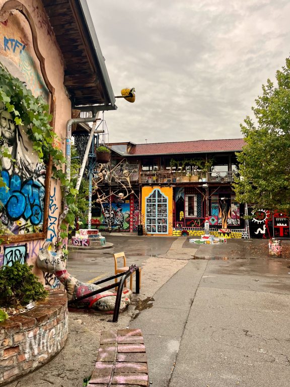 Metelkova, das alternative Zentrum Ljubljanas