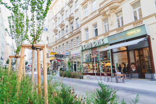 Neubaugasse Wien, Flanieren und Bummeln in der Neubaugasse