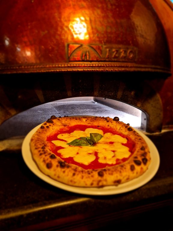 Pizza von Al Capriccio