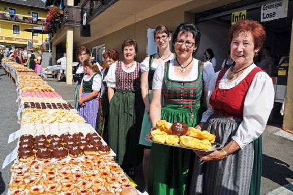 Krapfenfrauen Krapfenkirtag Mönichwald
