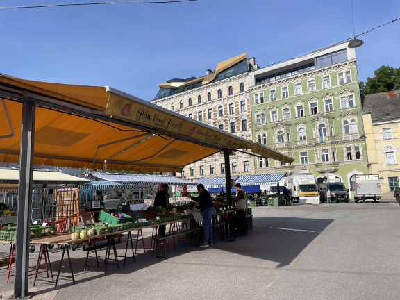 Karmelitermarkt Bauernmarkt