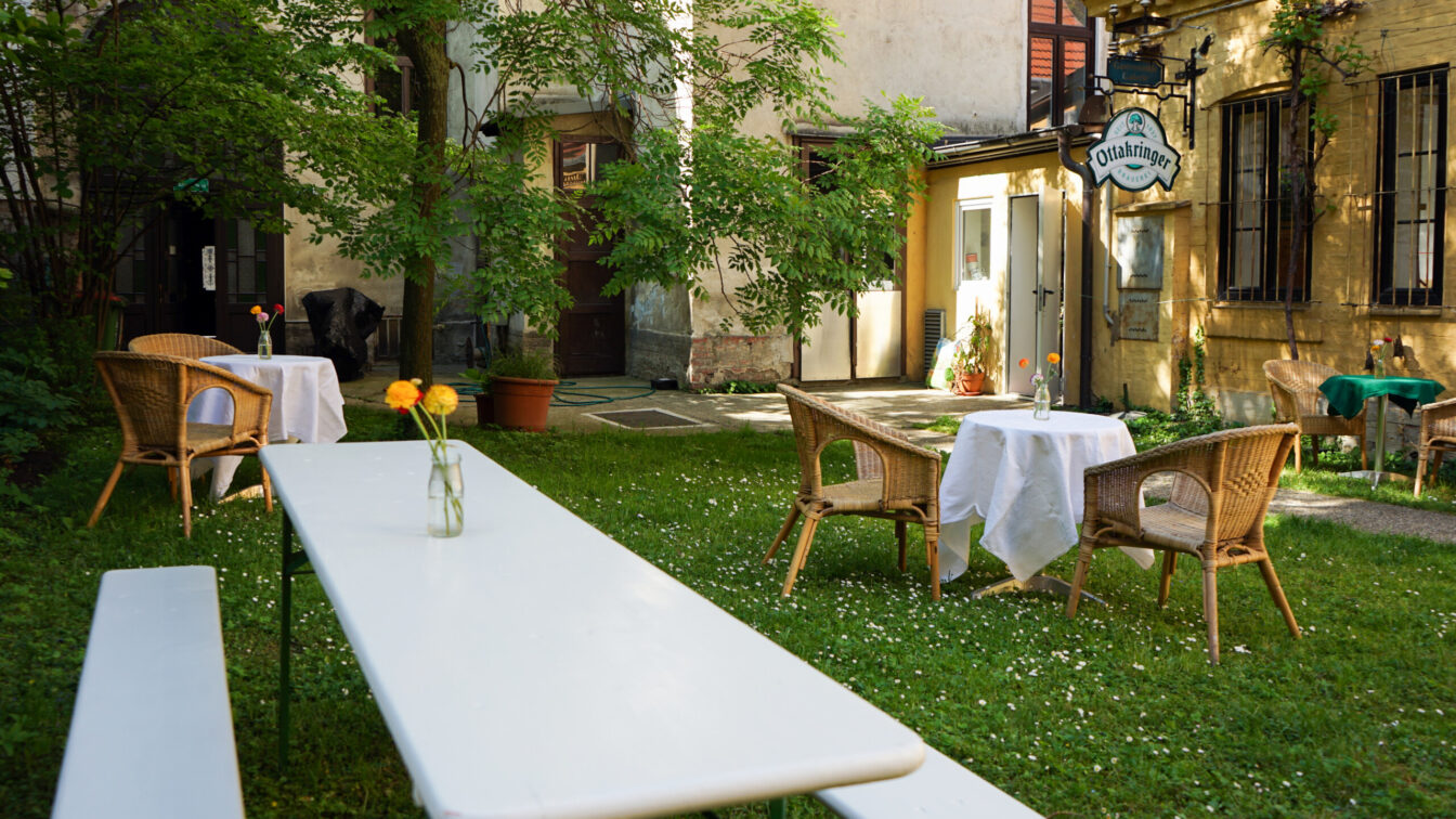 Frei Yoga Cafe Wien Gastgarten