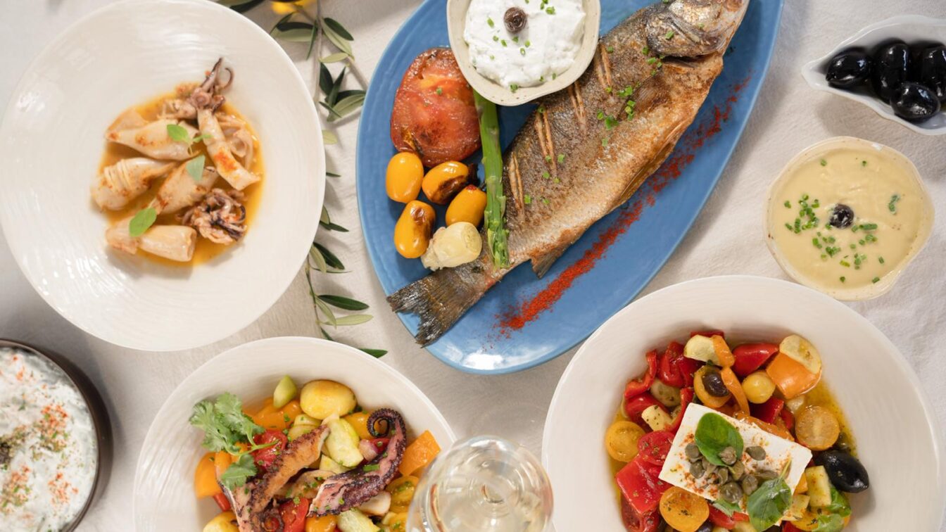 iris-modern-greek-essen