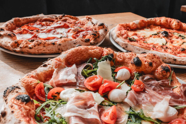 Eine Pizza von L'Autentico