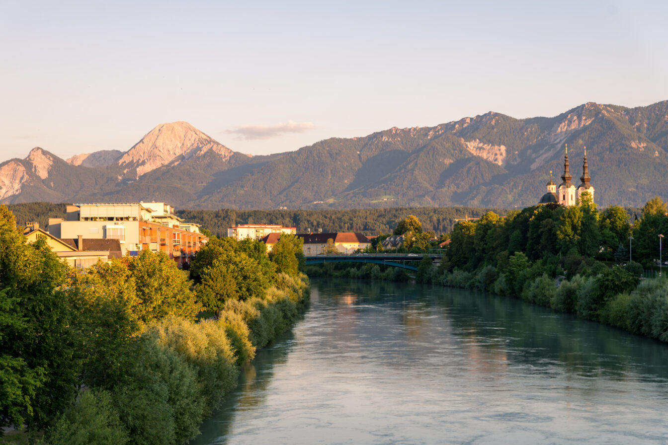 Villach, Blick von der Draubrücke