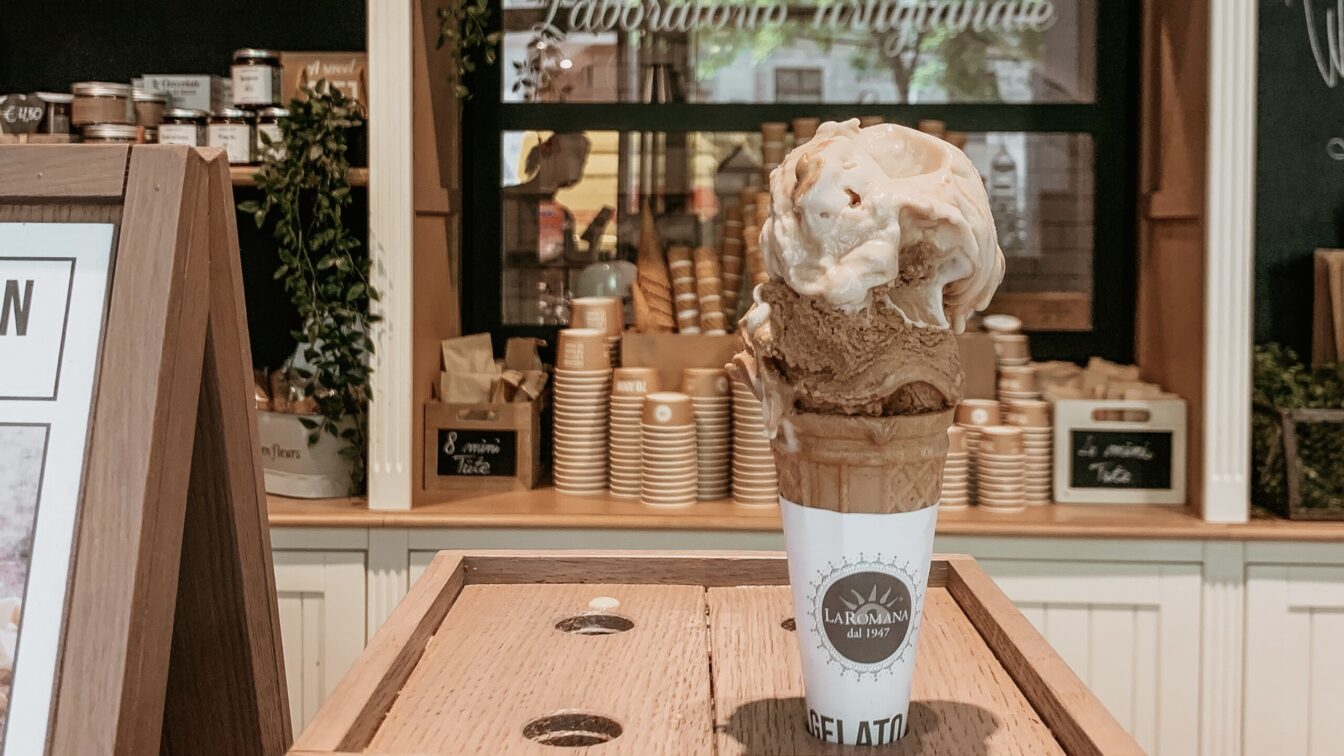 La Romana Wien Eis in der Waffel
