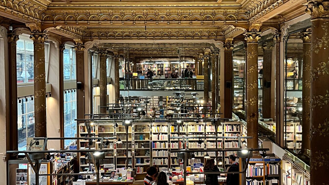 Die vielleicht schönste Buchhandlung der Welt, Tropismes in Brüssel