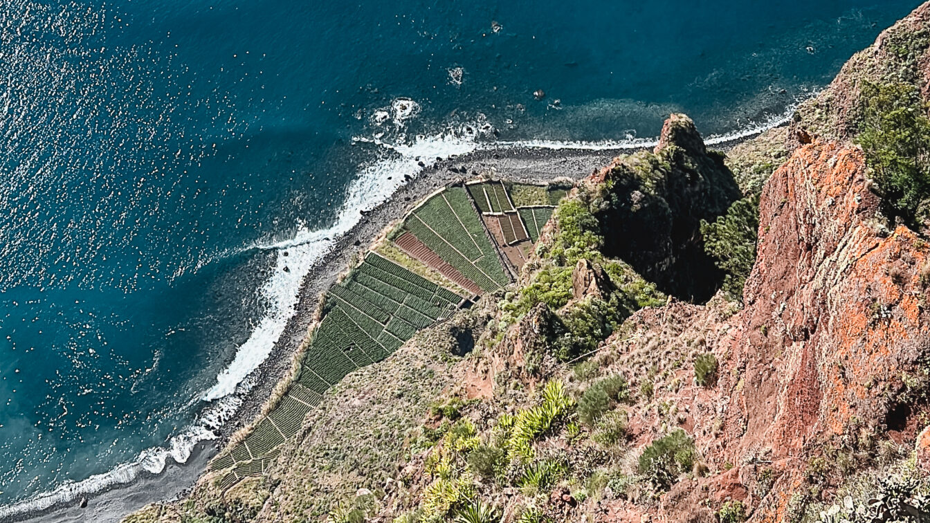 Cabo Girão Skywalk mit Blick aufs Meer