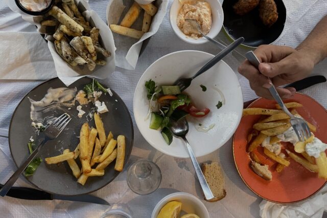 Essen gehen im restaurant in Athen