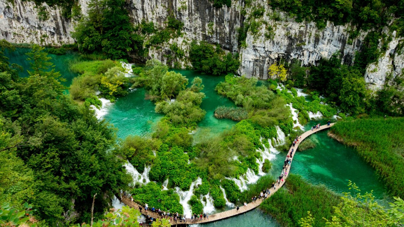 Die Plitvicer Seen bilden den beliebtesten Nationalpark Europas.