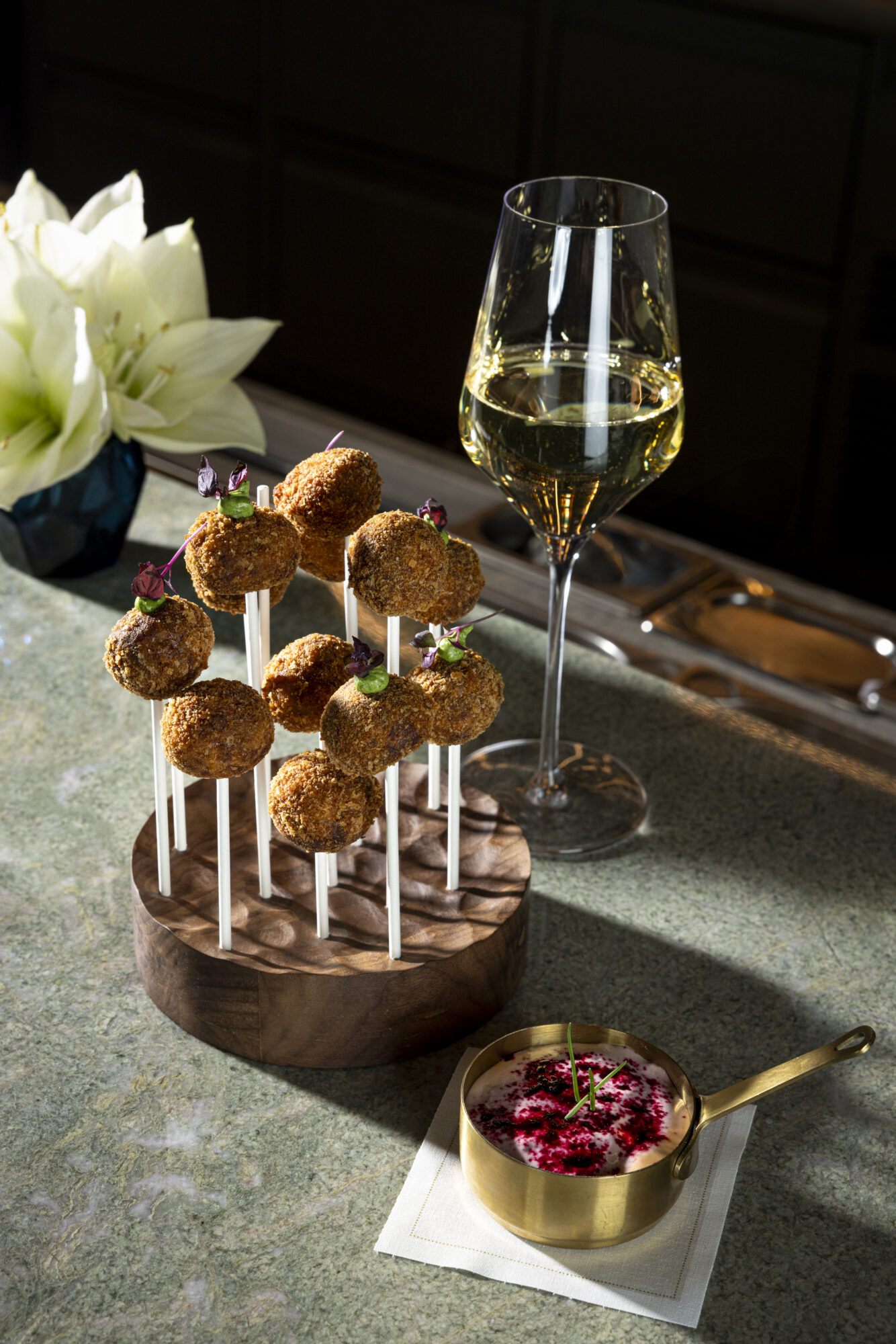 Snacks und Drinks in der Theo's Bar