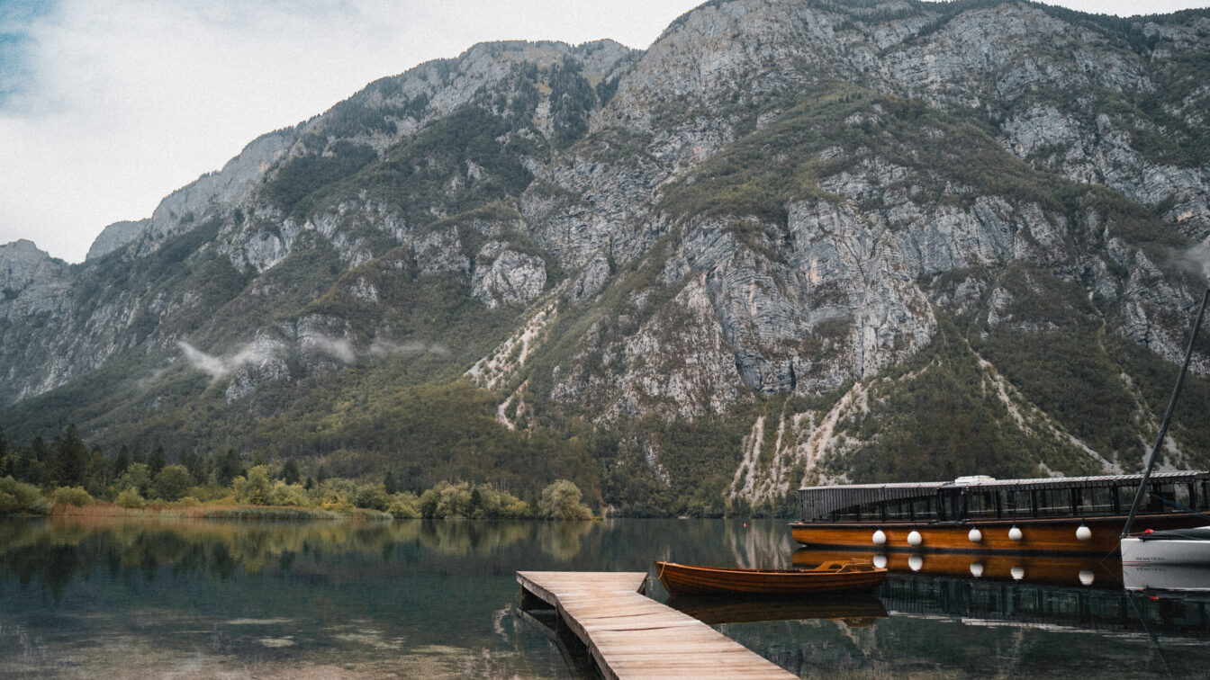 Der Bohinj See im Nationalpark Triglav.
