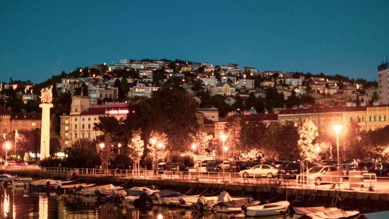 Rijekta in Kroation bei Abendstimmung