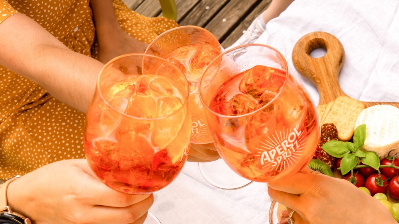 1000things Community Awards. Aperol in Bars in Österreich