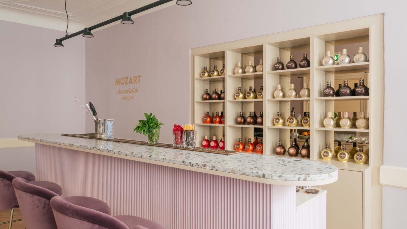 Die neue Mozart Chocolate Lounge in Salzburg (c) Mozart Chocolate Liqueur / Ralph Darabos