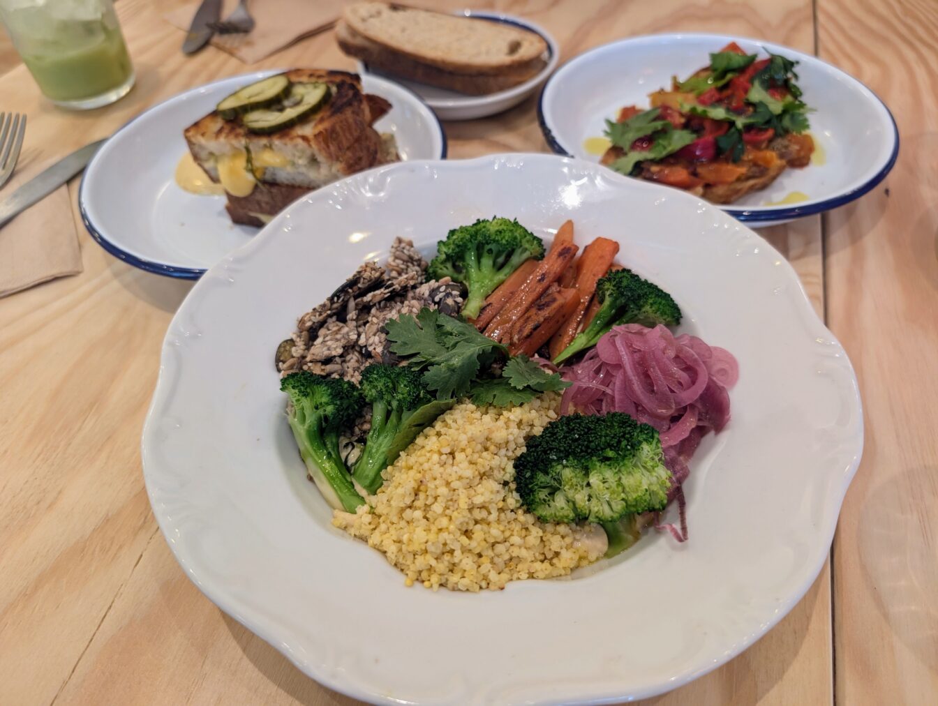 verschiedene Speisen im Restaurant Salzi in Wien