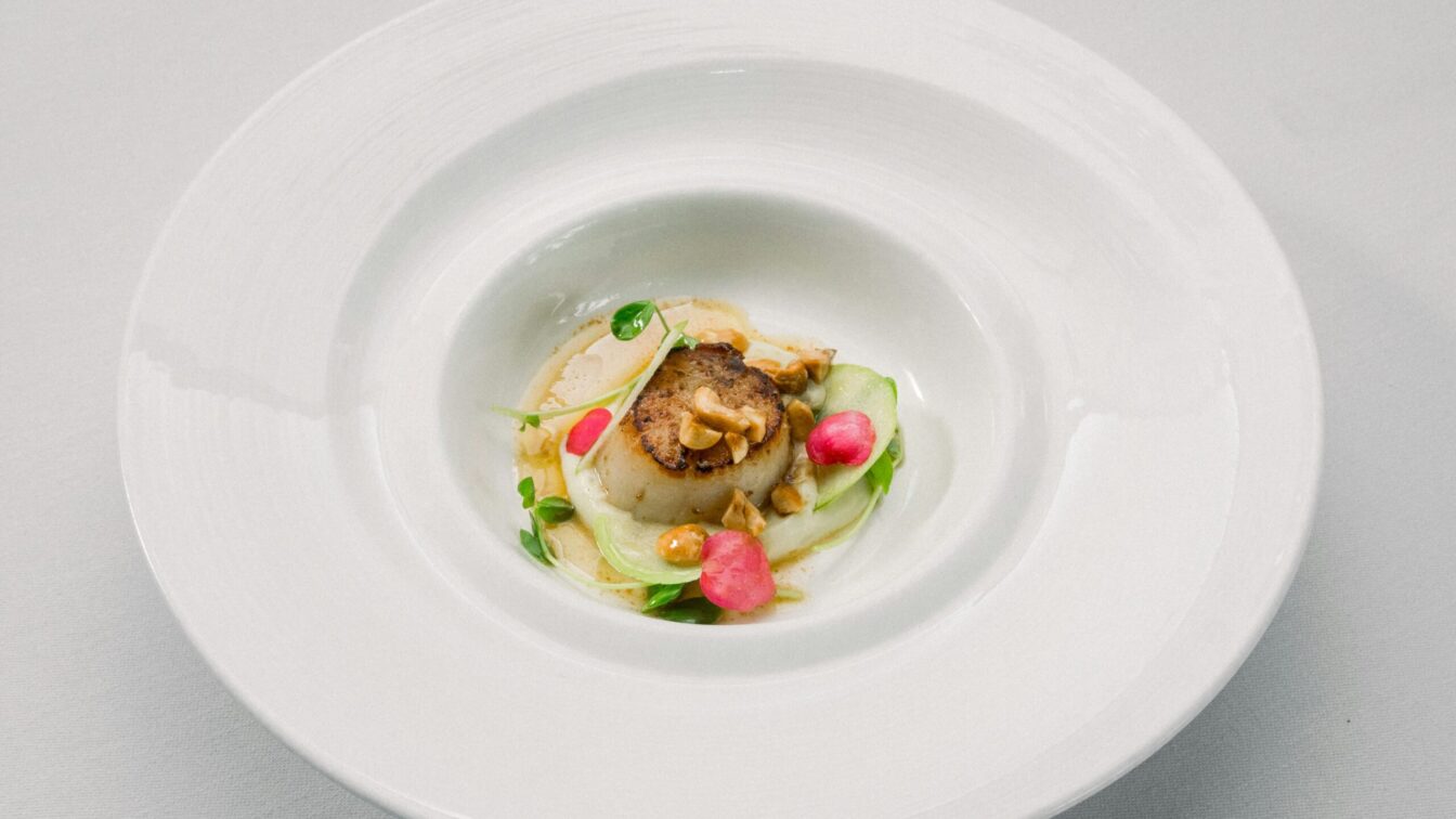 Fine Dining Teller mit Fond und Einlage