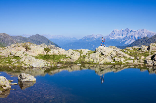 Ein Wanderer am Dachstein