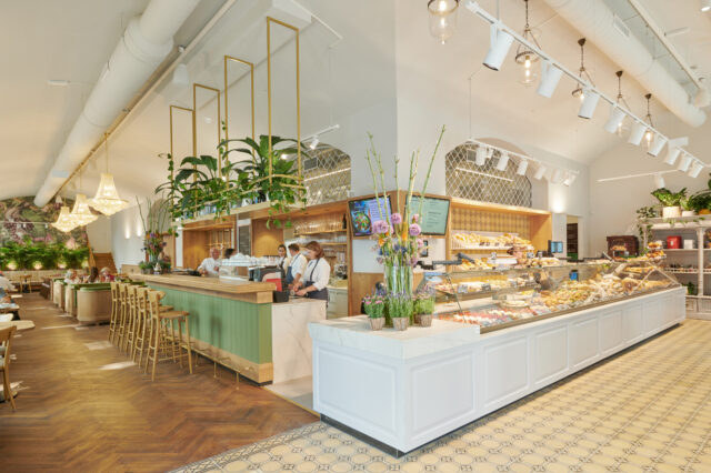 Blick in die Ströck Feierabend Filiale in der Burggasse in Wien