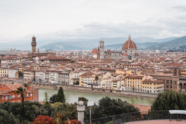 Ausblick auf Florenz in Italien, eine Stadt, die über eine der besten Zugverbindungen verfügt.