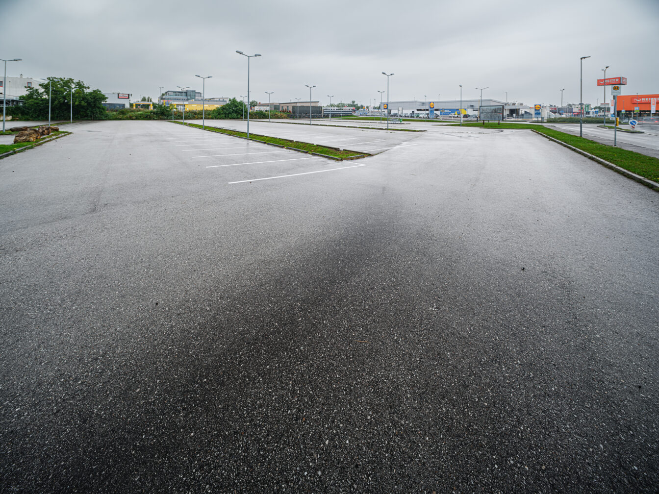 NÖ_ Selten genutzter Parkplatz in Wiener Neustadt