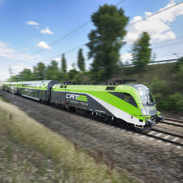 City Airport Train auf offener Strecke zwischen Wien Mitte und Flughafen Wien (c) Zinner