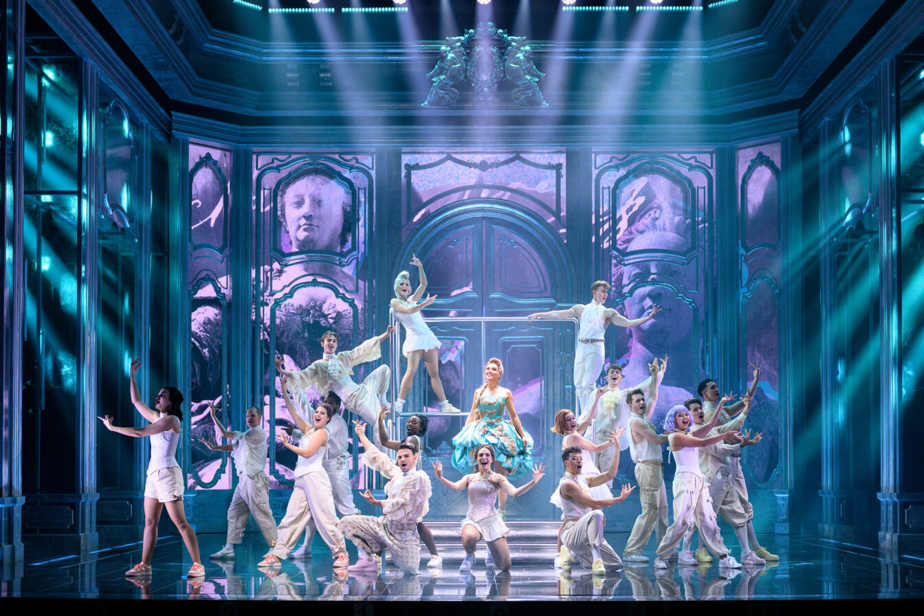 Maria Theresia: Das Musical: Szene im Ronacher in Wien